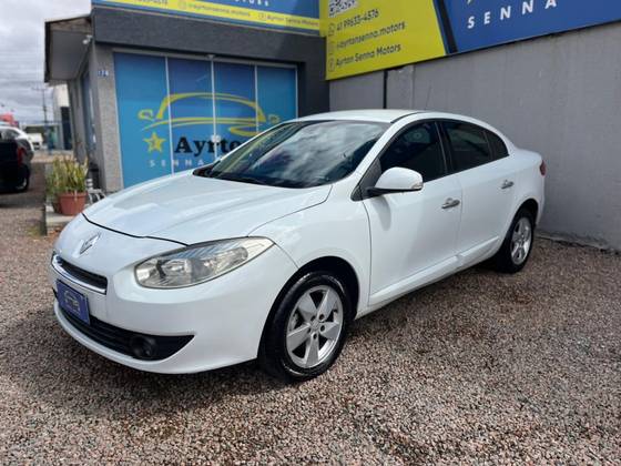 RENAULT FLUENCE 2.0 DYNAMIQUE 16V FLEX 4P AUTOMÁTICO RENAULT FLUENCE 2.0 DYNAMIQUE 16V FLEX 4P AUTOMÁTICO